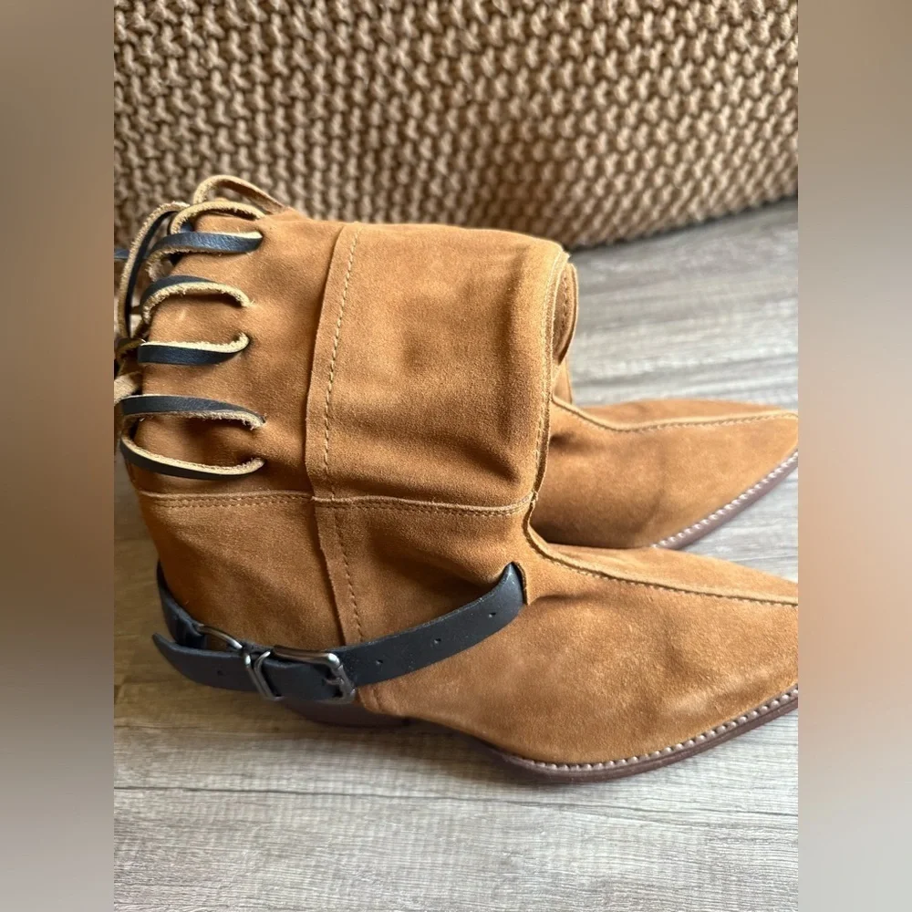 Free People Back-lace Sway Low Slouchy Boots NWOT Size US 9.5 Camel Suede